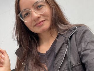 topless cam girl NyssaraLasso