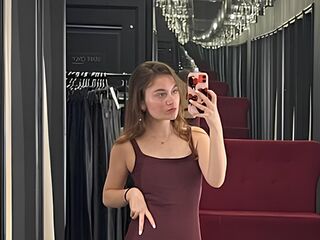 fingering cam girl OdelynBreed