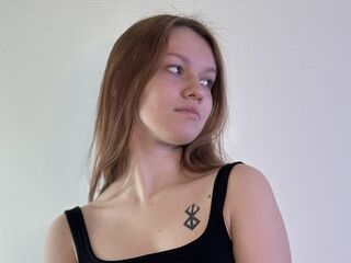 camgirl showing pussy PatricaWieloch