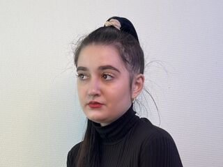 naked girl with cam RayRieu