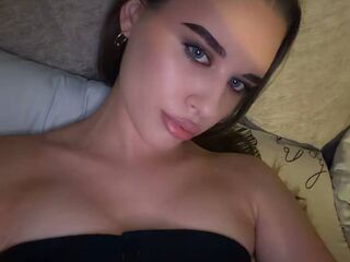 adult nude chat RhiannonJumper