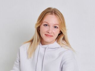 cam girl playing with vibrator RhonaBrechtel