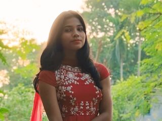 camgirl masturbating with vibrator Royles