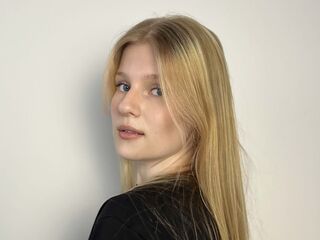 camslut topless SammieDornier