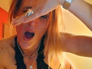 live sex cam SandraLive