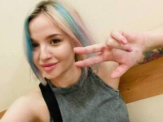 cam girl masturbating with vibrator SandyAllenn