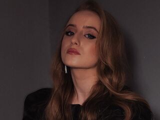 camslut masturbating SavinaMinosi