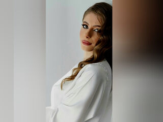 masturbating cam girl SofiaVoset