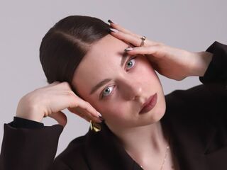 adult webcam chat room SophiaCurlam