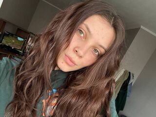 cam bitch SuzieMayers