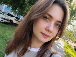 naked camgirl photo SweetyKi