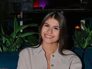 flirt chat room TiaBeumer