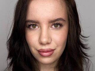 camslut topless WillenaNavar