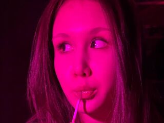 masturbating camgirl WilletteLabrie