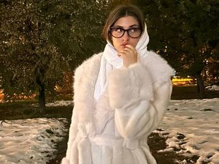 camslut topless YukoHazer