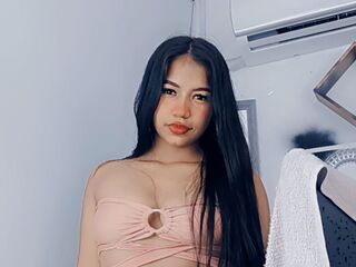 camwhore masturbating with vibrator YuleymyRose
