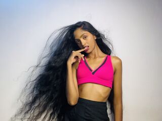 camslut topless ZaraElina