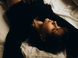 fingering camslut ZulaMabin